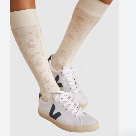 NWT FREE PEOPLE HIGH HEEL JUNGLE KATHERINE EISMAN SANTA MARIA LACE SOCKS CREAM - Picture 2 of 5